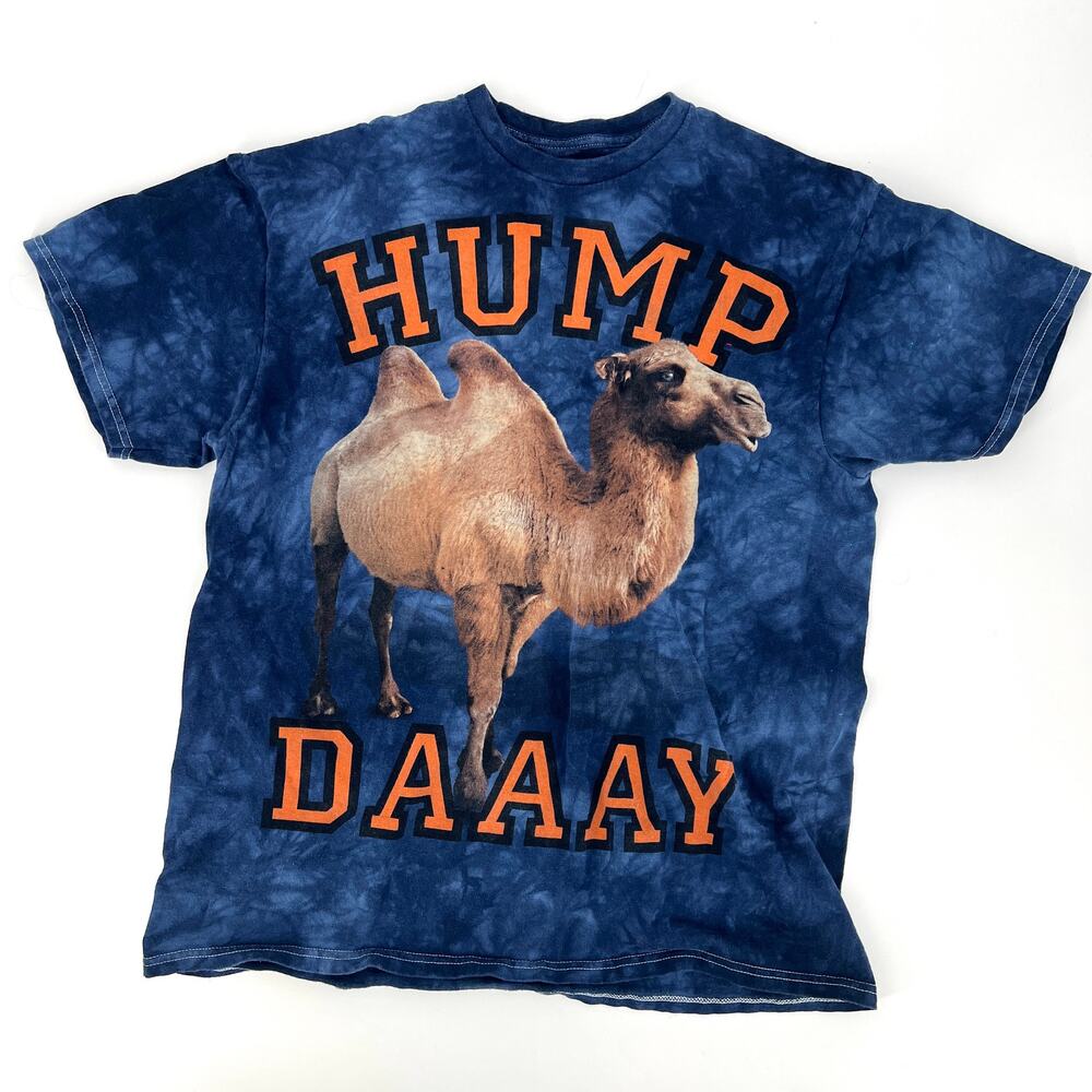 30 Tees by The Mountain Hump Day (Daaay) Camel Graphic T Shirt Tie Dye Size L